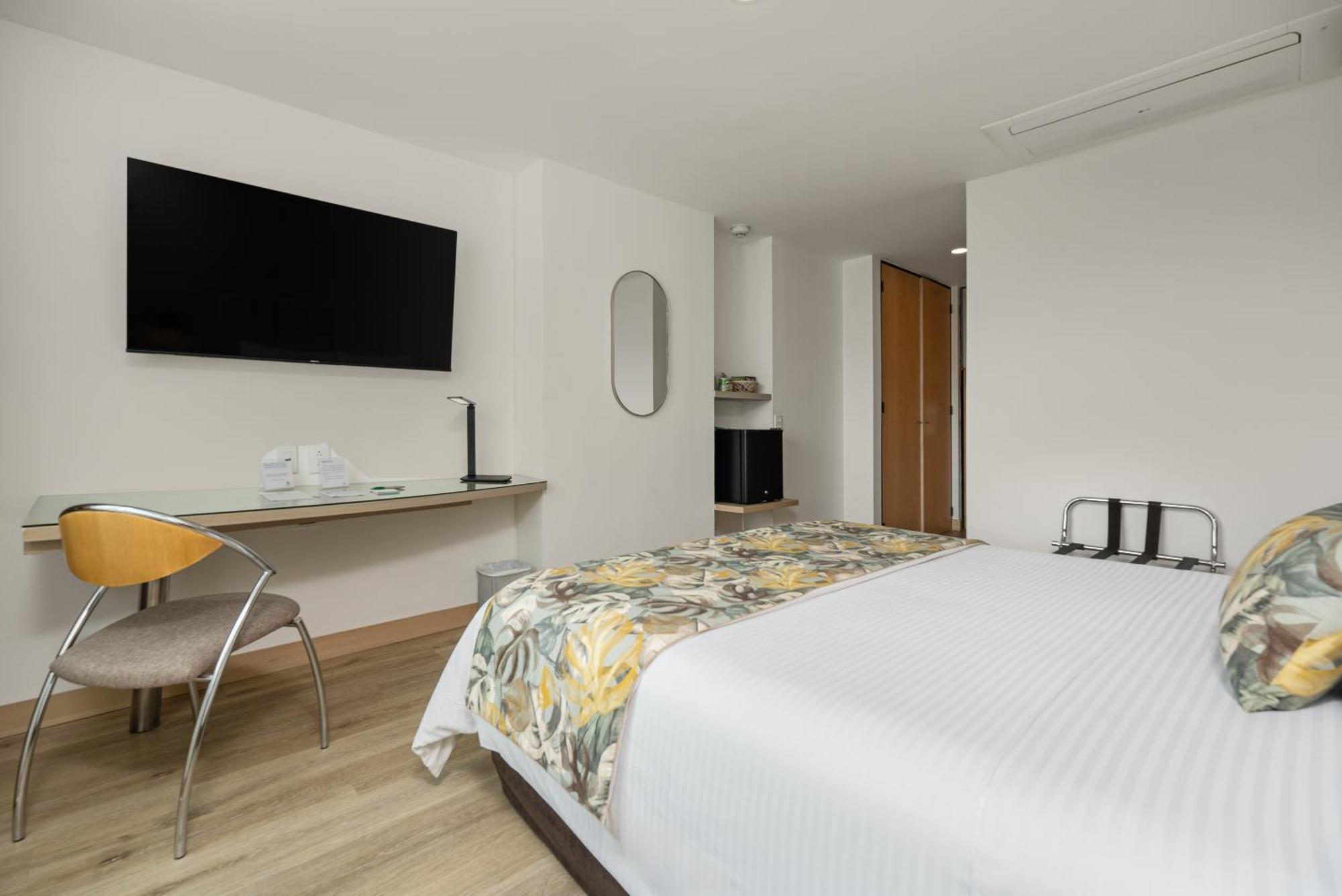 Novelty Suites Hotel Medellín Dış mekan fotoğraf